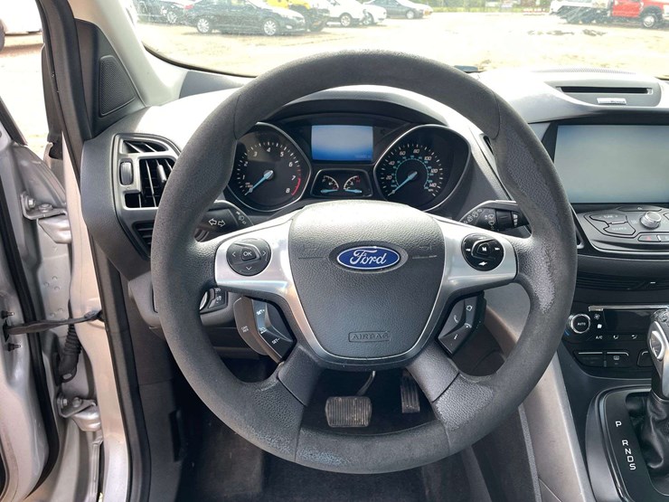2014-ford-escape-se-image-12