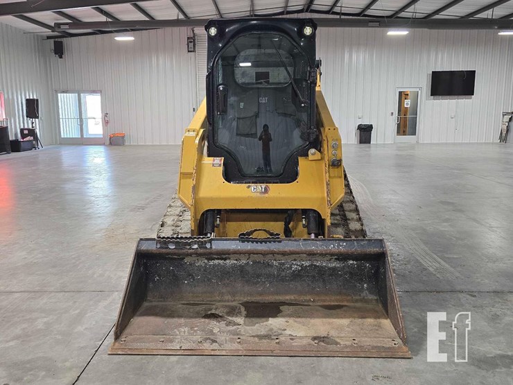 2023-caterpillar-259d3-image-7