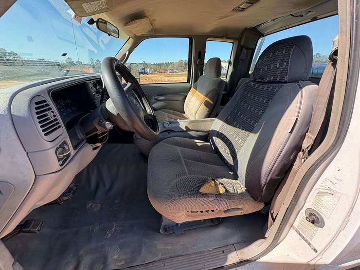 1999-chevrolet-silverado-3500-image-12