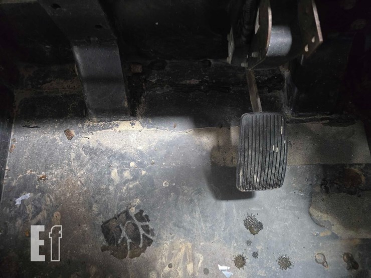 2020-jcb-3ts-8t-image-15