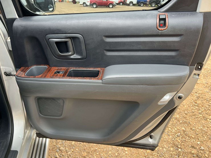 2007-honda-ridgeline-image-17