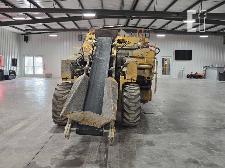 easi-pour compact curb-&-gutter-paver-image-7