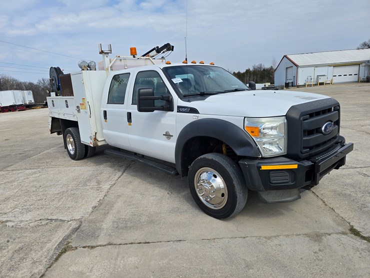 2013-ford-f550-image-15