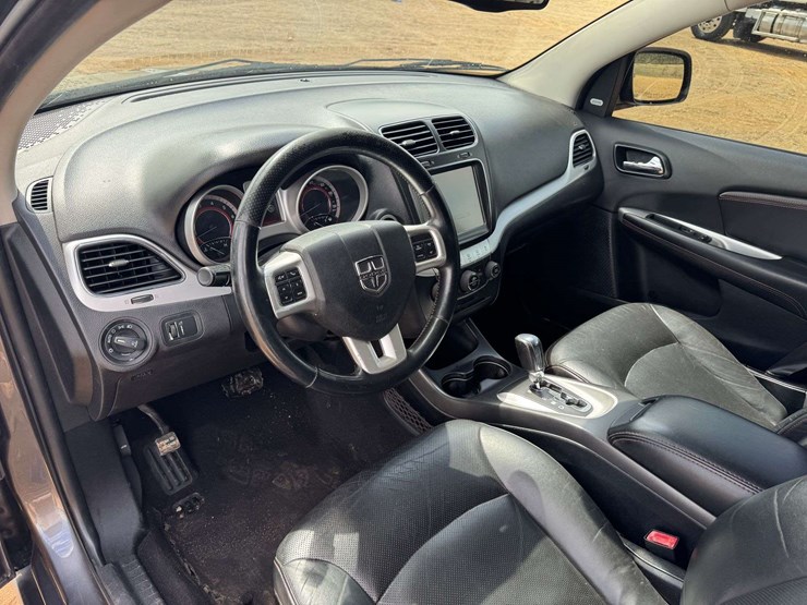 2015-dodge-journey-r/t-image-11