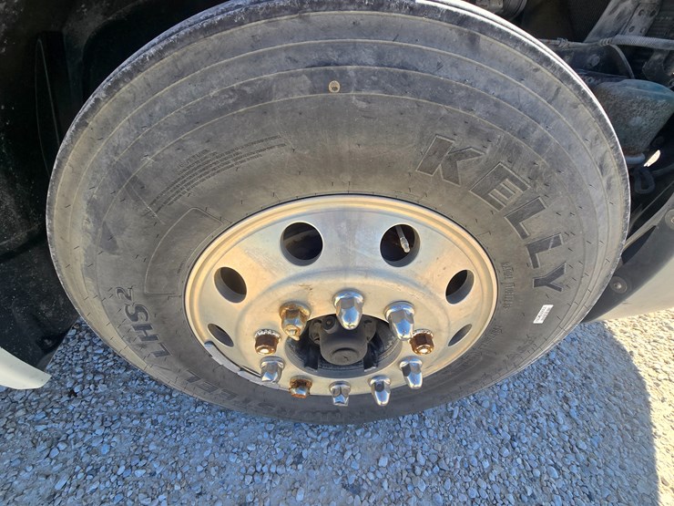 2006-freightliner-columbia-120-image-84