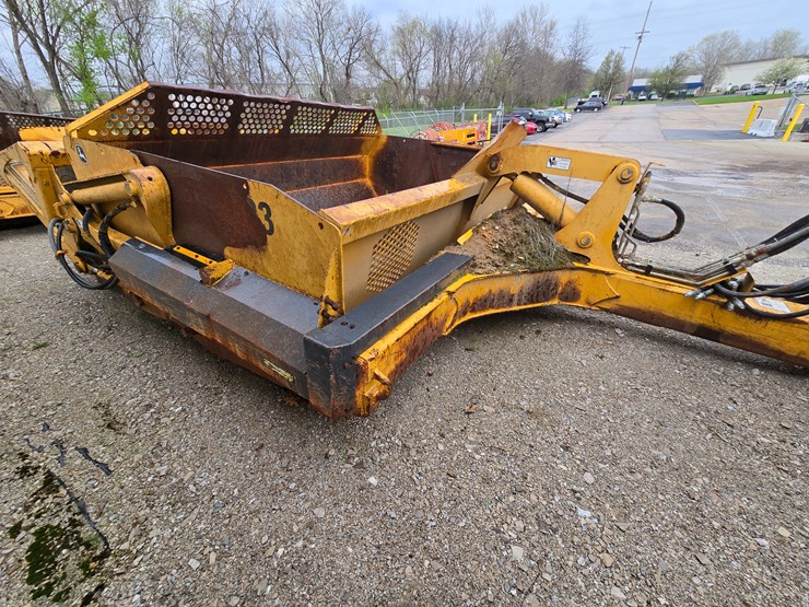 2006-deere-1812c-image-17