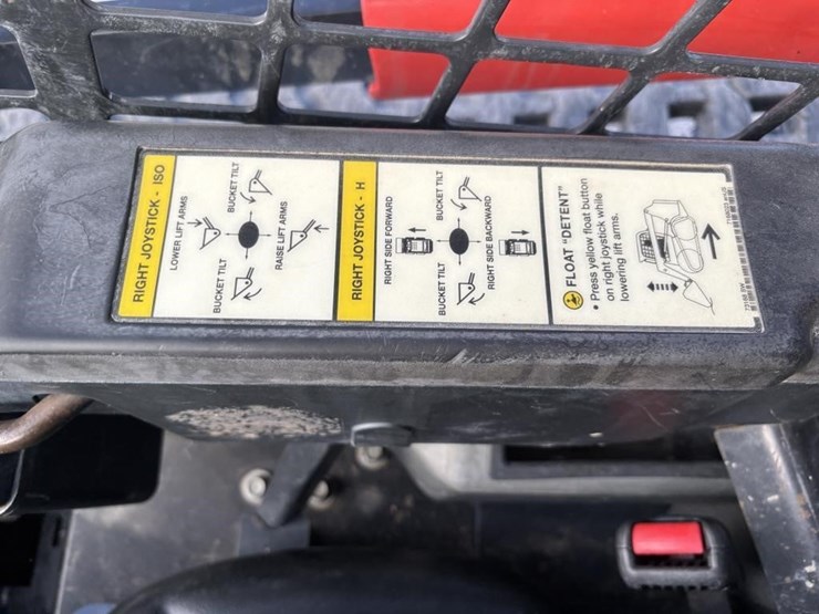 2019-bobcat-t590-image-24