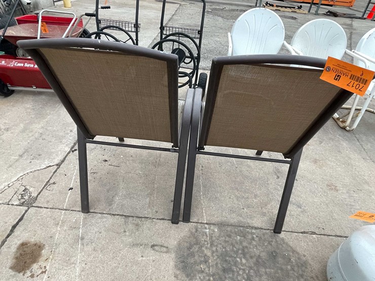 #7017-•-(2)-patio-chairs-(o3)-image-3