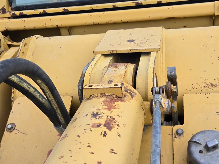 1996-caterpillar-953b-image-81