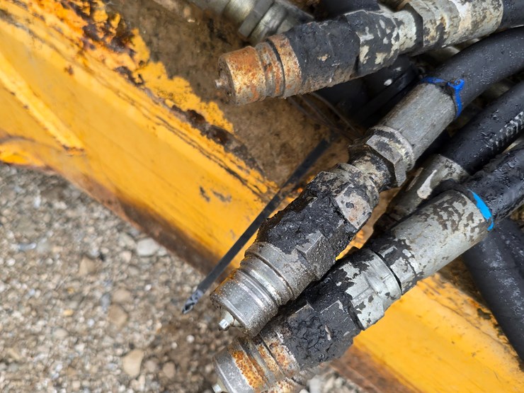 2006-deere-1812c-image-19