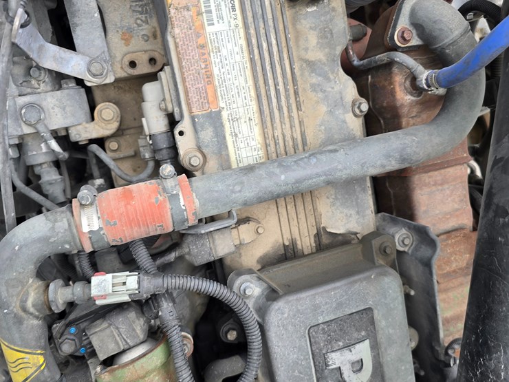 2017-peterbilt-348-image-32