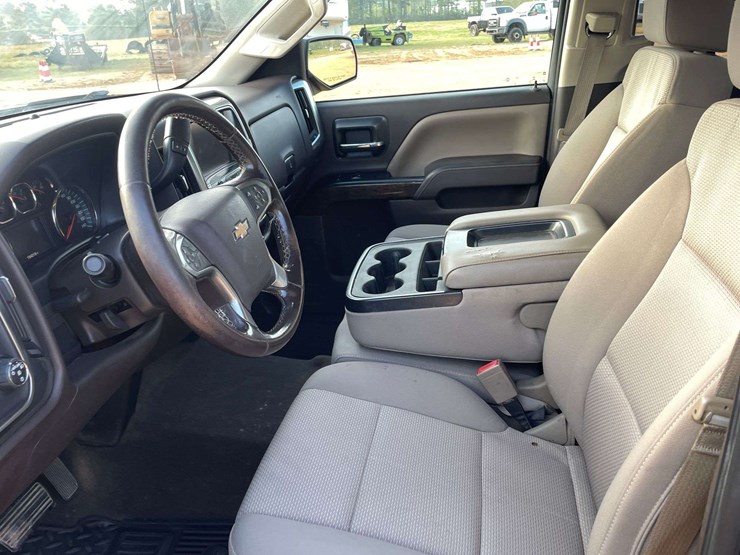 2016-chevrolet-silverado-1500-lt-image-10