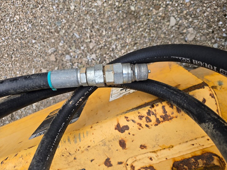 2006-deere-1812c-image-21