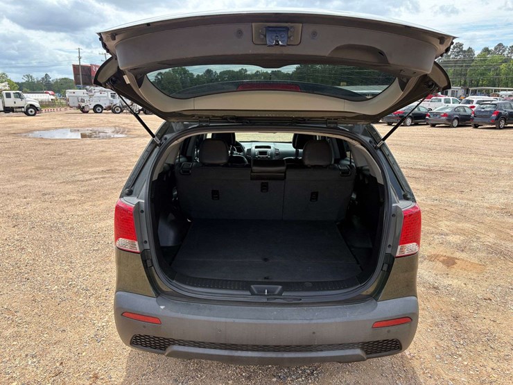 2013-kia-sorento-image-7