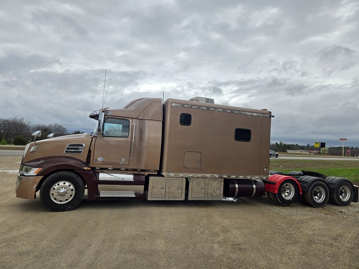 2017-western-star-5700xe-image-7