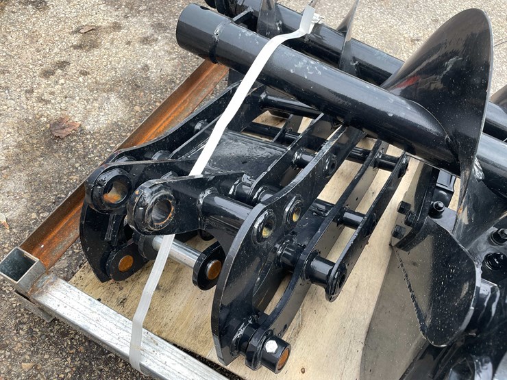 #7036-•-unused-giyi-8-piece-attachment-fit-for-mini-excavators-(o10)-image-9