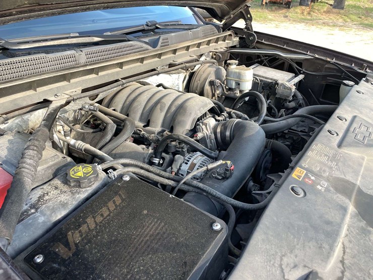 2016-chevrolet-silverado-1500-lt-image-8