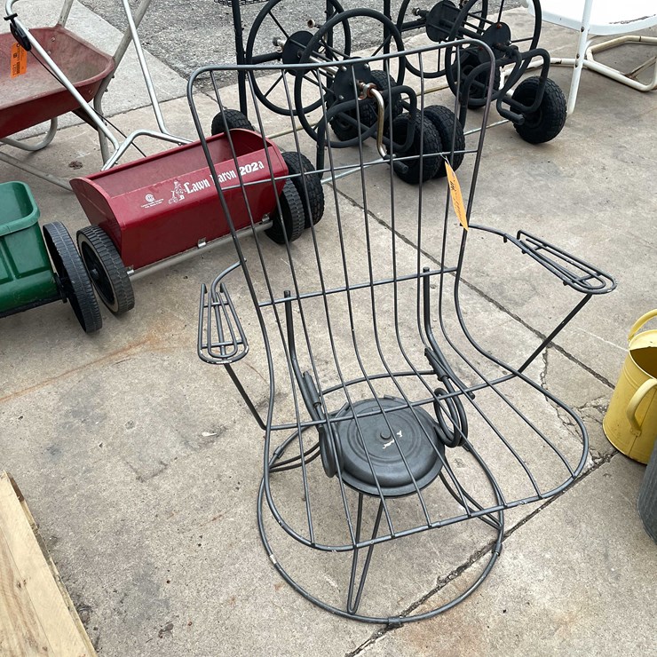 #7013 • Metal Rocking/Swivel Chair (O3)