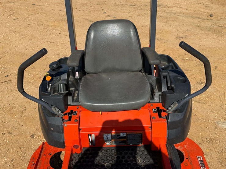 kubota-z122ebr-48”-zero-turn-mower-(713-hours)-image-10