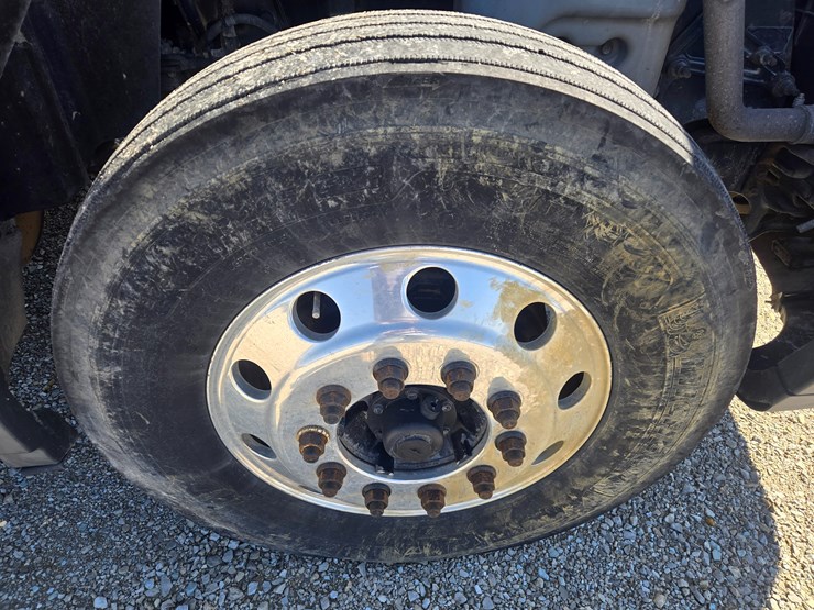 2014-international-prostar-image-100