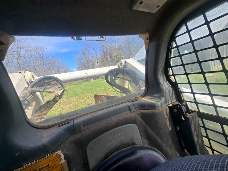 2010-bobcat-t650-image-50