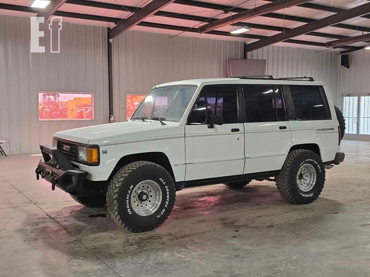 1991-isuzu-trooper-image-1