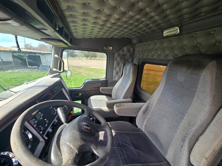 2007-kenworth-w900-image-55