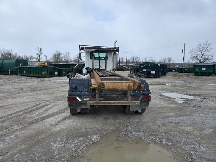 #22589-•-2006-mack-cv713-granite-roll-off-garbage-truck-image-9