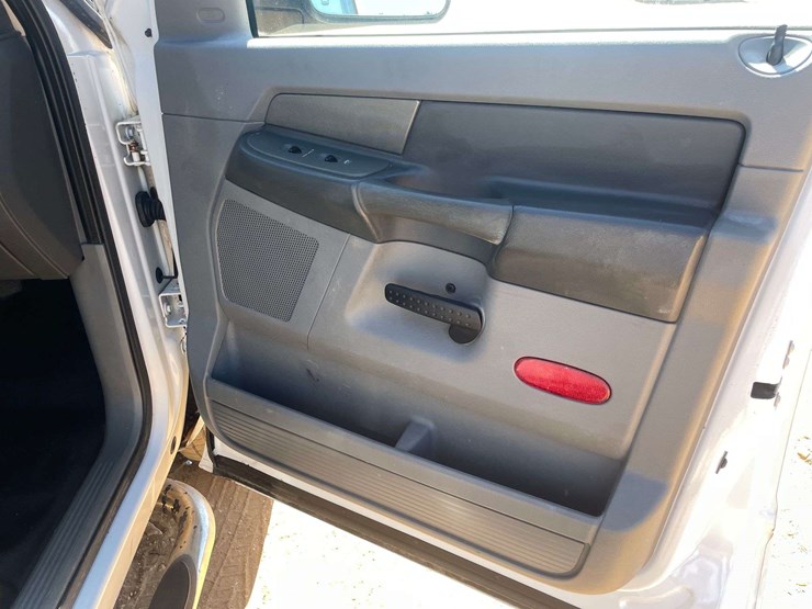 2008-dodge-ram-1500-image-17