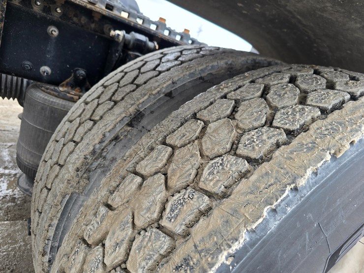 #22610-•-2019-mack-anthem-sleeper-truck-image-67