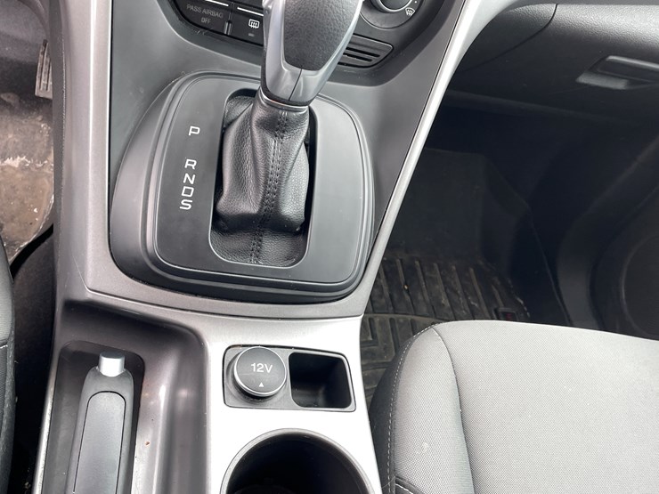 2015-ford-escape-image-46