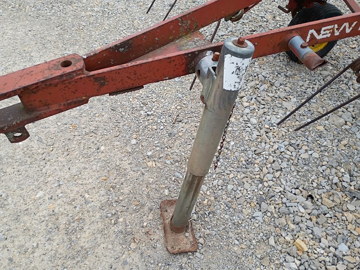 new-holland-540-image-9