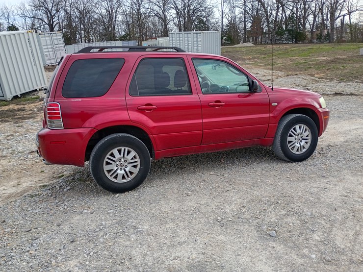 2005-mercury-mariner-image-10