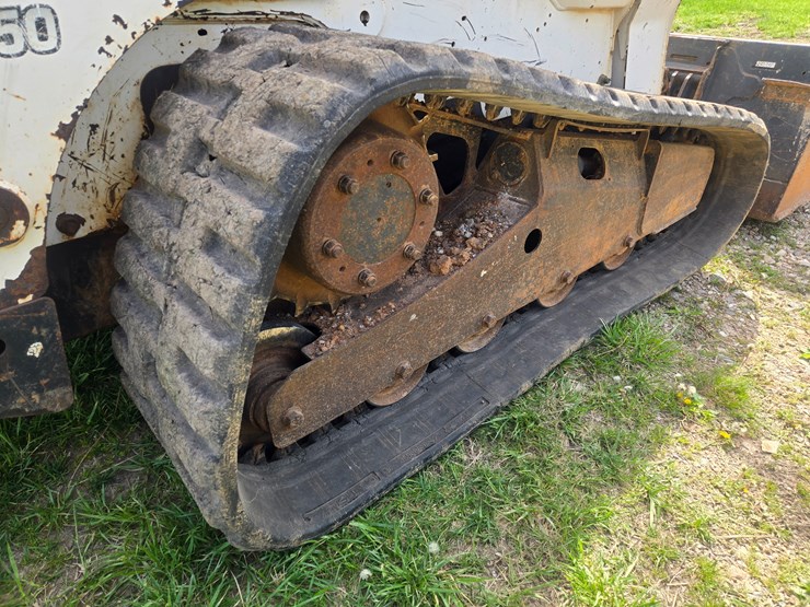 2010-bobcat-t650-image-64