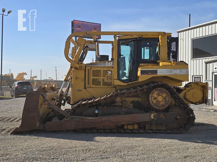 2006-caterpillar-d6r-xl-iii-image-4