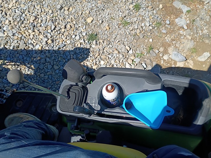 2013-john-deere-1025r-image-33