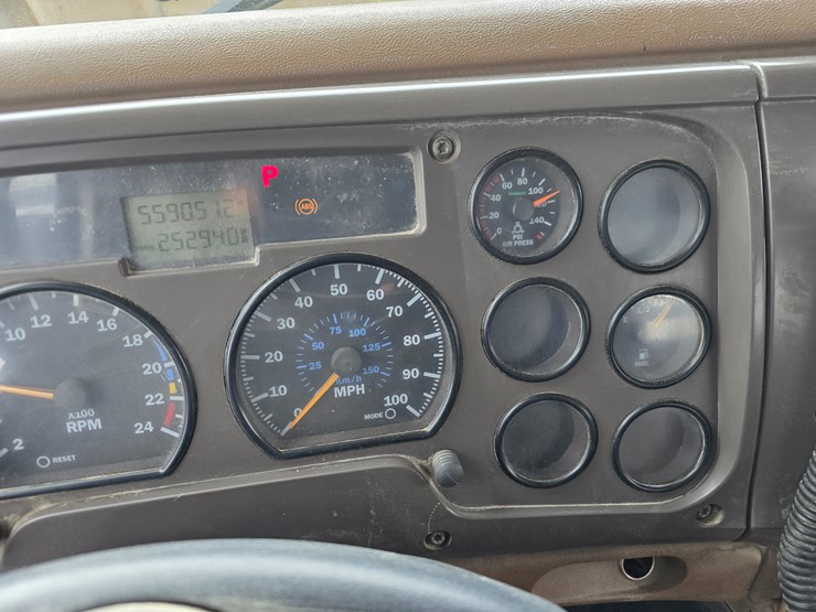 #22590-•-2007-mack-cv713-granite-roll-off-truck-image-56