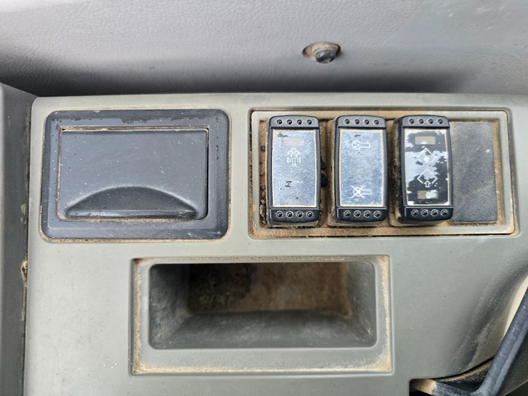 2014-deere-160g-lc-image-79