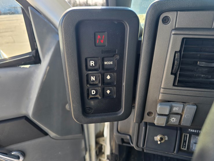 #22520-•-2002-gmc-c7500-dump-truck-image-45