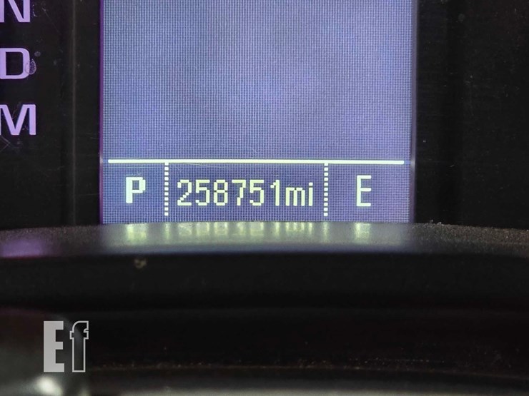 2015-chevrolet-silverado-1500-image-13