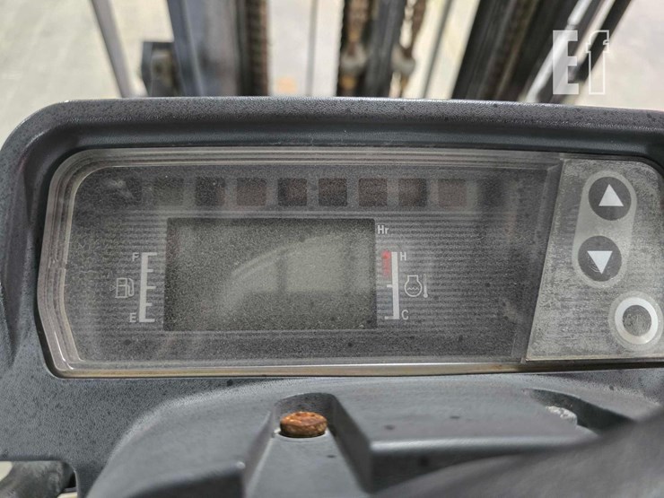 2021-caterpillar-gp25n-image-16