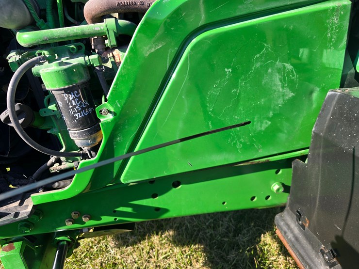 2016-john-deere-6110m-image-21
