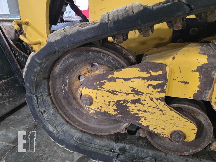 2023-caterpillar-259d3-image-27