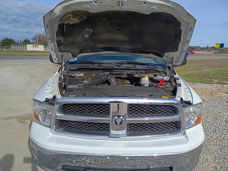 2012-dodge-1500-image-17