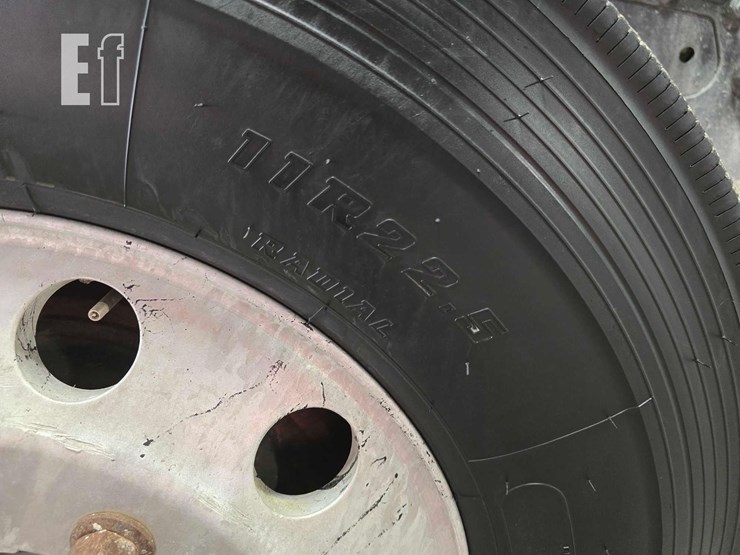 2012-kenworth-t800-image-26