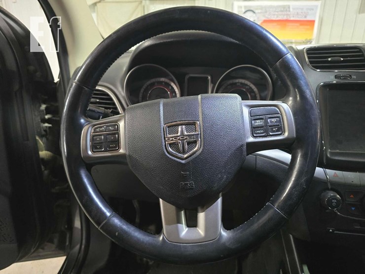 2015-dodge-journey-image-10