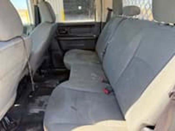 2014-ram-2500-tradesman-image-24