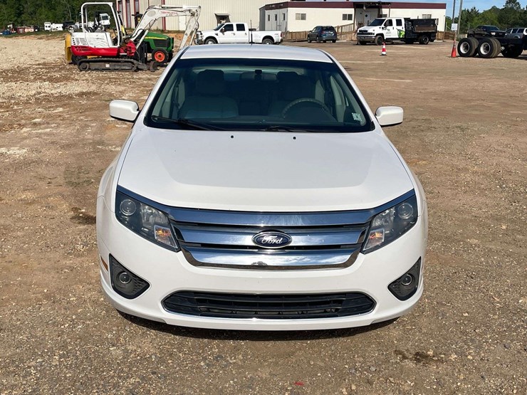 2012-ford-fusion-4-door-sedan-(95,800-miles)-image-5