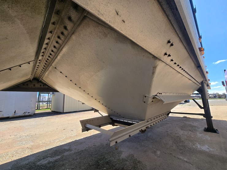 2010-timpte-hopper-bottom-image-25