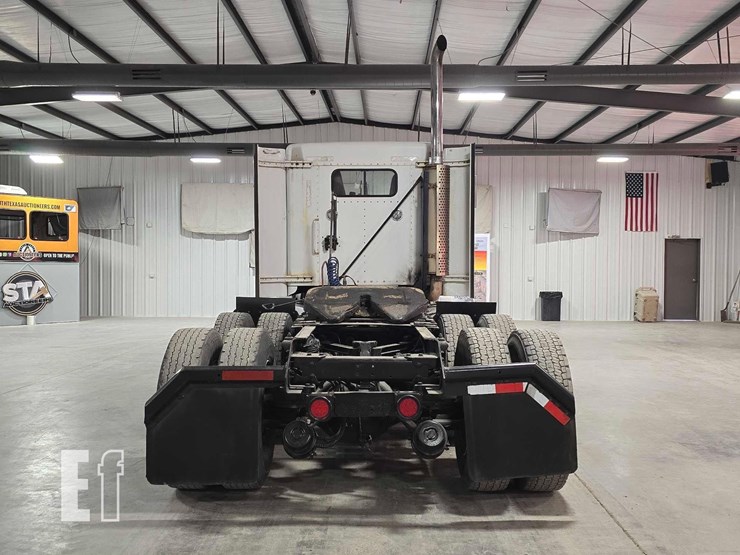 2003-kenworth-t800-image-8